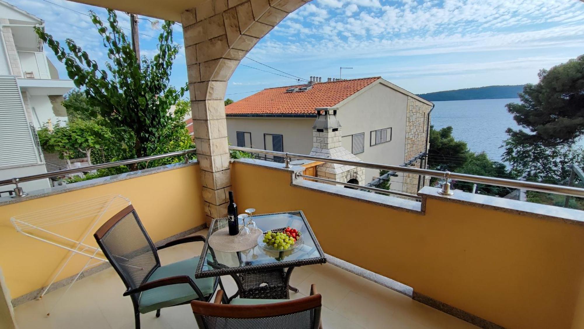Villa Penava, Private Beach, Pool And 7Min To تروغير الغرفة الصورة